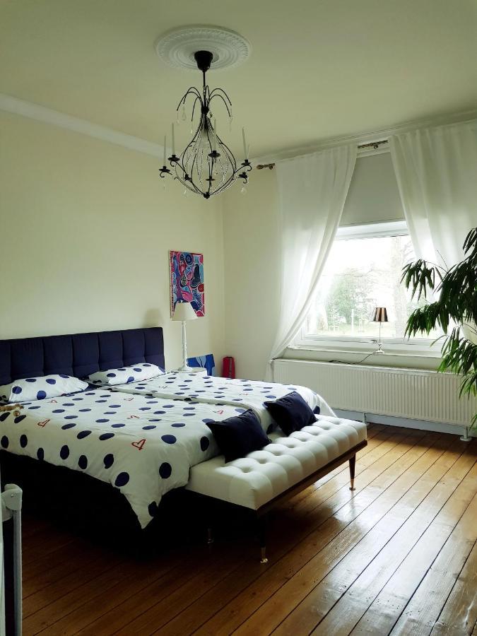 Ferienwohnung Villa Flora Целе Екстериор снимка