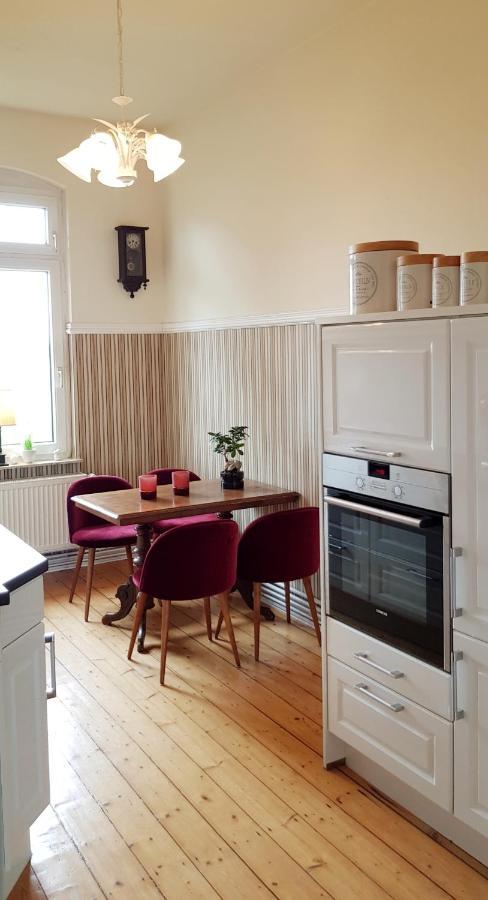 Ferienwohnung Villa Flora Целе Екстериор снимка